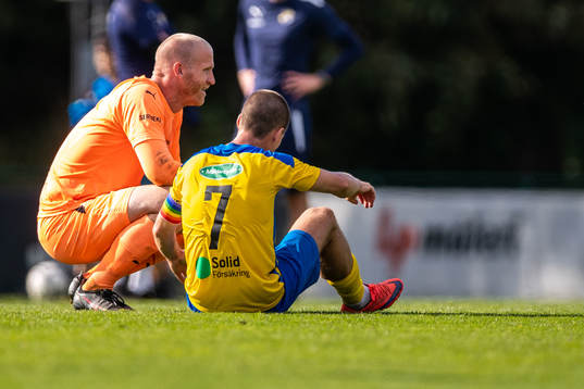 Eskilsminnes målvakt Hampus Nilsson och Lucas Ohlander