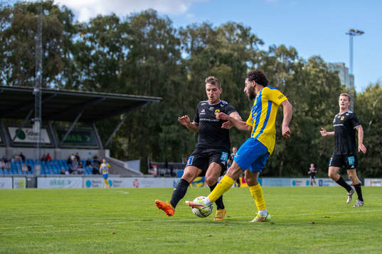 Astrios Andreas Wrele och Eskilsminnes Ahmad El Khalayli