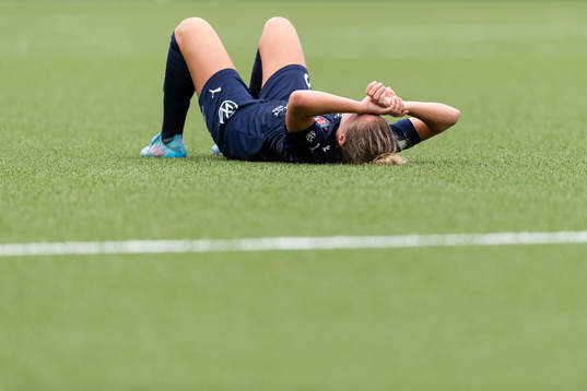 FC Rosengårds Rebecca Knaak deppar