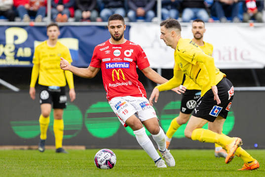 Degerfors Omar Faraj och Mjällbys Jetmir Haliti
