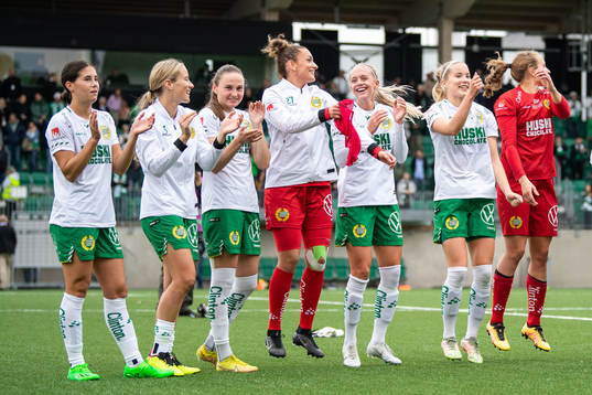 Hammarbys spelare jublar