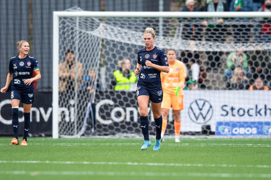 FC Rosengårds Rebecca Knaak deppar
