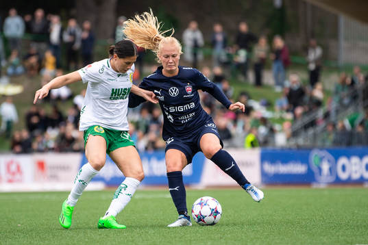 Hammarbys Kyra Cooney-Cross och FC Rosengårds Sofie Bruun