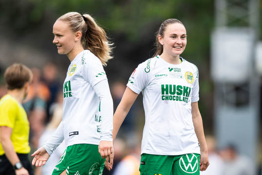 Hammarbys Matilda Vinberg och Vilde Hasund jublar