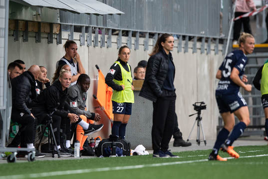 FC Rosengårds Caroline Seger på bänken