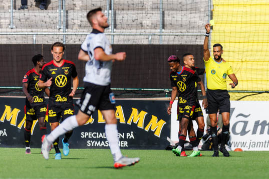 Östersunds Chovanie Amatkarijo får gult kort