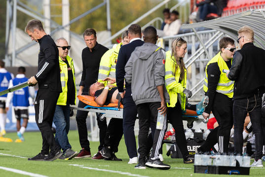 Östersunds Kevin Jablinski lämnar planen