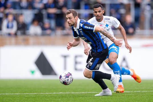 Sirius Filip Rogic och Värnamos Bernardo Vilar Estevao