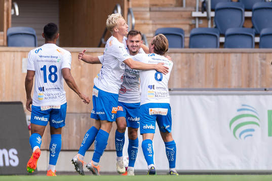 Värnamos Ajdin Zeljkovic jublar