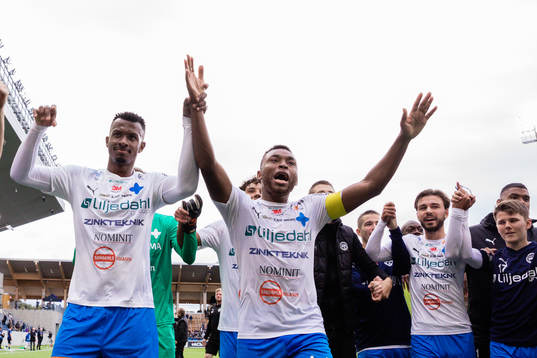 Bläddra bland fler bilder av Fotboll, Allsvenskan, Sirius - Värnamo