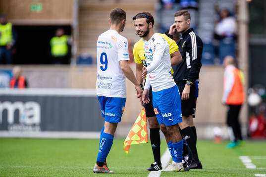 Värnamos Edvin Becirovic byts in mot Oscar Johansson