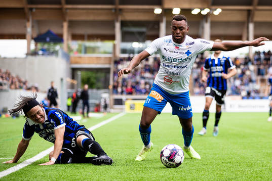 Sirius Yukiya Sugita och Värnamos Abdussalam Magashy