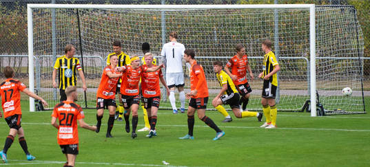 Karlskrona har gjort 0-1 och jublar i matchen i div. 2