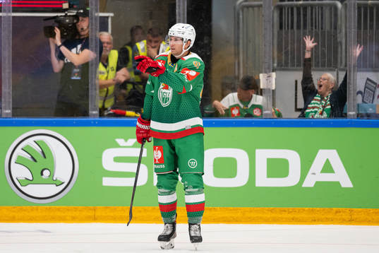 Adam Tambellini of Rögle celebrates the 3-1 goal