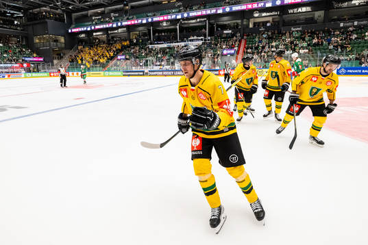 Matias Lehtonen of Katowice celebrates