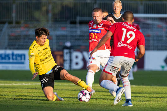 Mjällbys Jesper Gustavsson och Degerfors Rasmus Örqvist