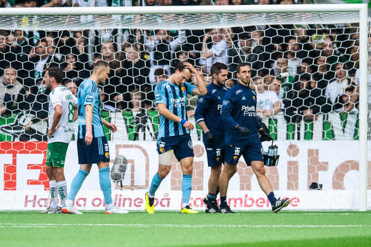 Djurgårdens Hjalmar Ekdal byts ut skadad