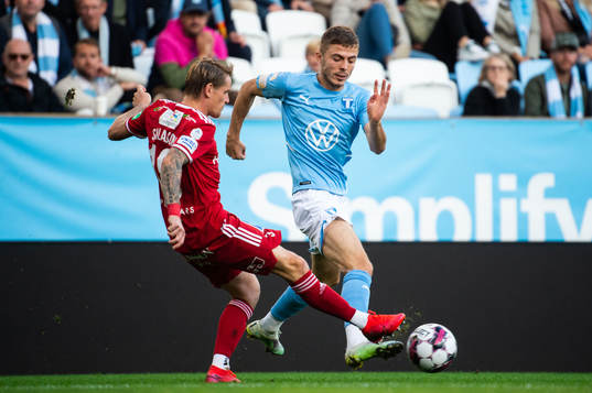 Malmö FFs Patriot Sejdiu och IFK Norrköpings Ari Freyr