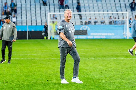 Malmö FFs tränare Åge Hareide jublar