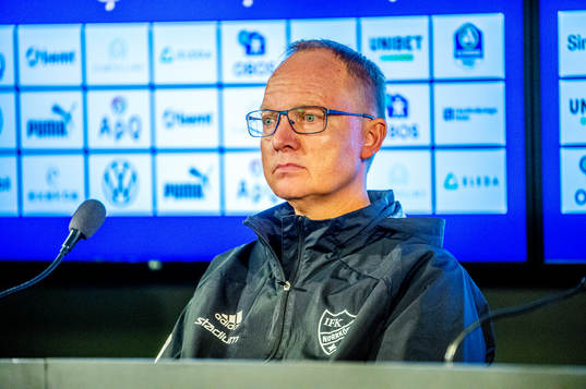 IFK Norrköpings tränare Glen Riddersholm på en