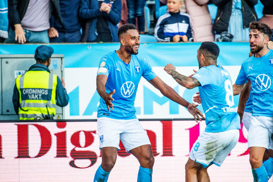 Malmö FFs Isaac Kiese Thelin jublar