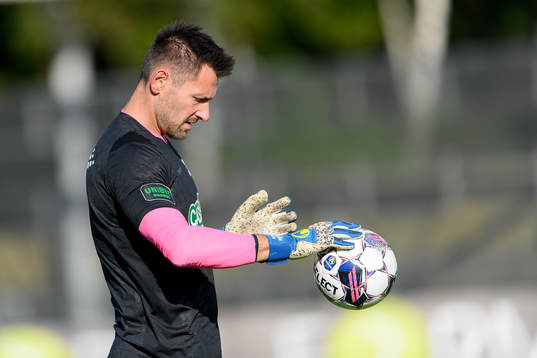 Varbergs målvakt Stojan Lukic före fotbollsmatchen i