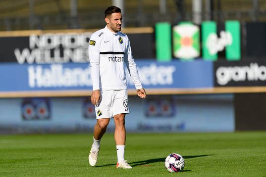 s Sotirios Papagiannopoulos före fotbollsmatchen i