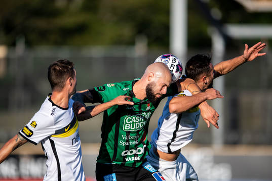 Bläddra bland fler bilder av Fotboll, Allsvenskan, Varberg - AIK