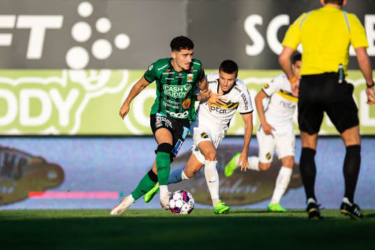 Varbergs Ismet Lushaku och AIKs Yasin Ayari
