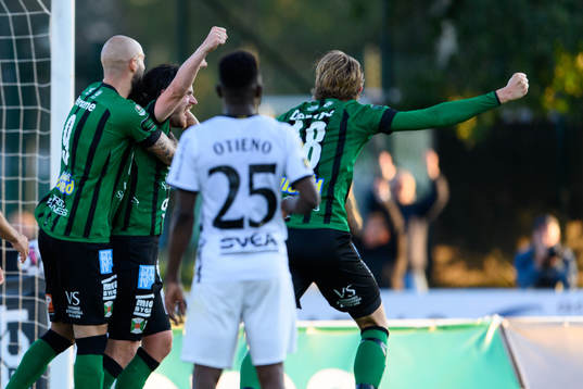 Varbergs Robin Tranberg jublar