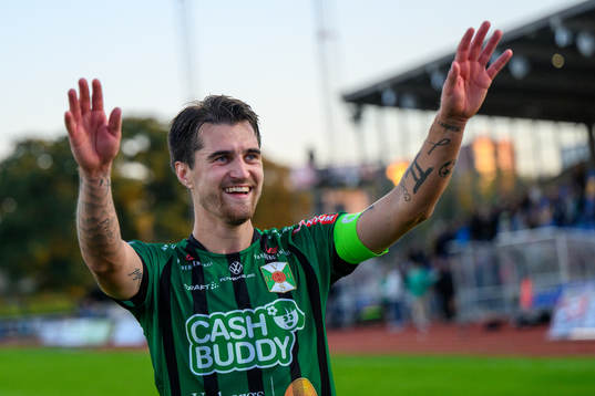 Varbergs Jon Birkfeldt jublar