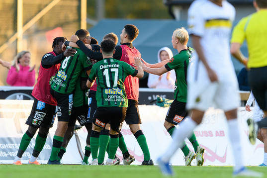 Varbergs spelare jublar