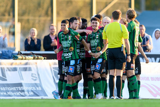 Varbergs spelare jublar