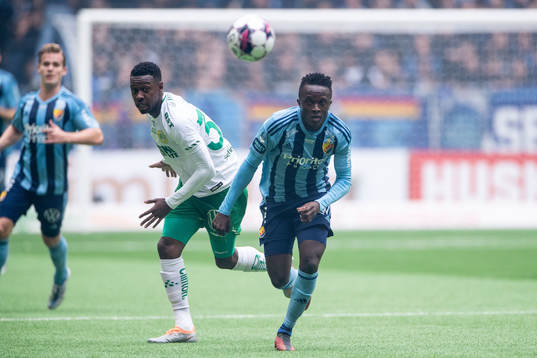Hammarbys Shaquille Pinas och Djurgårdens Amadou Doumbouya