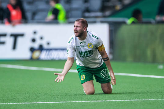 Hammarbys Darijan Bojanic reagerar