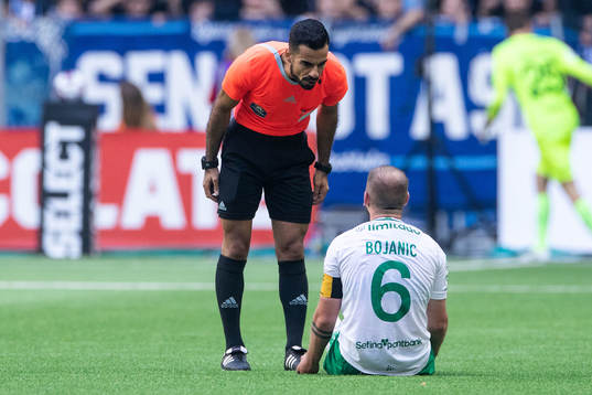 Domare Mohammed Al-Hakim och Hammarbys Darijan Bojanic