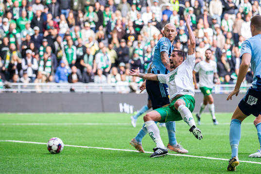 Hammarbys Loret Sadiku reagerar