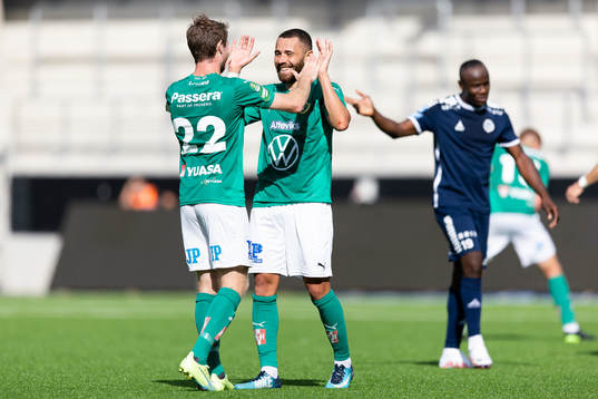 Jönköpings Södras Daniel Ljung och Malkolm Moenza jublar