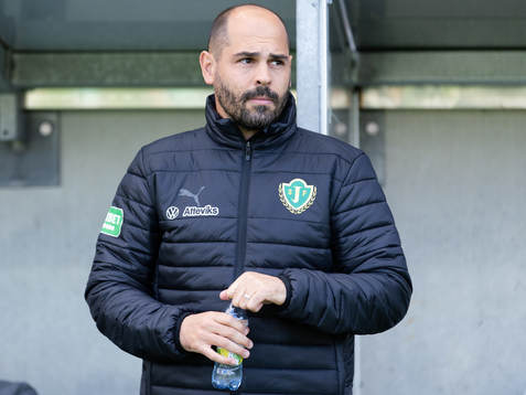 Jönköpings Södras tränare Oscar Garcia Rodrigues innan