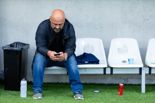 Utsiktens manager Bosko Orovic innan fotbollsmatchen i