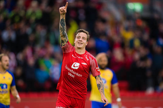Frederik Lindbøg Børsting of Brann celebrates