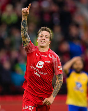 Frederik Lindbøg Børsting of Brann celebrates