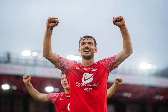 Fredrik Pallesen Knudsen of Brann celebrates