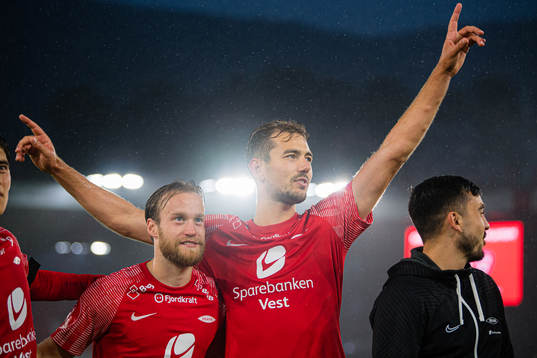 Bård Finne of Brann and Fredrik Pallesen Knudsen of Brann