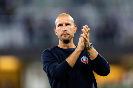 Helsingborgs tränare Mattias Lindström jublar