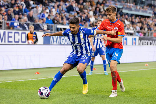 IFK Göteborgs Hosam Aiesh och Helsingborgs Rasmus