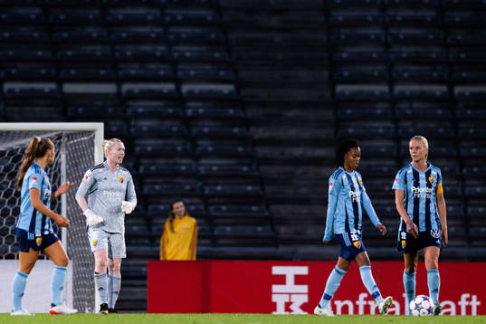 Djurgårdens målvakt Hedvig Lindahl deppar