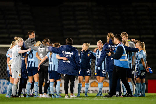 Djurgårdens spelare och ledare deppar