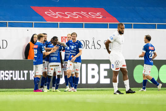 Norrbys Jaheem Burke jublar med lagkamraterna