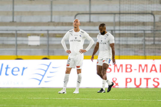 Halmstads Andreas Johansson och Phil Ofosu-Ayeh deppar
